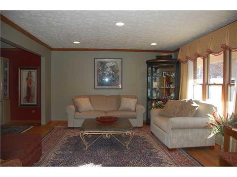 480 Clair Dr, Pittsburgh, PA 15241 photo 3