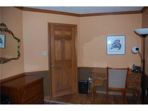 480 Clair Dr, Pittsburgh, PA 15241 photo 9