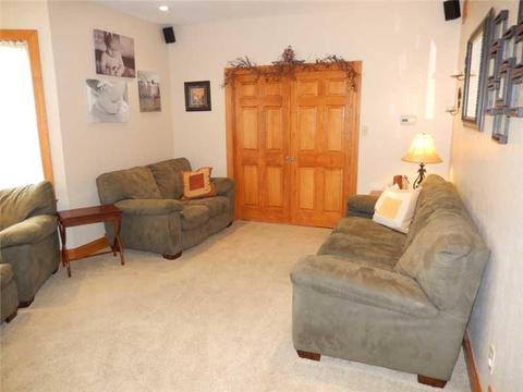 122 Latimer Ave, Strabane, PA 15363 photo 6