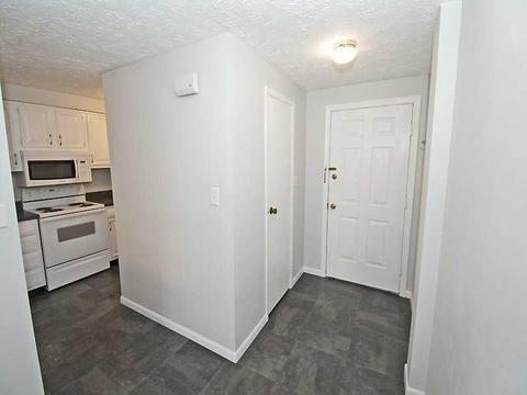 409 Brookside Ct, Seven Fields, PA 16046 photo 2