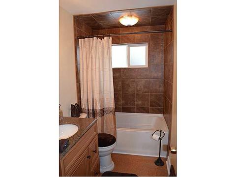 267 Burch Dr, Coraopolis, PA 15108 photo 10