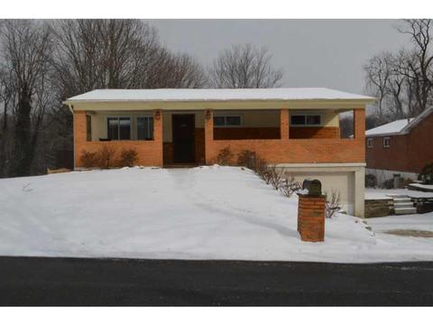 267 Burch Dr, Coraopolis, PA 15108 photo 1