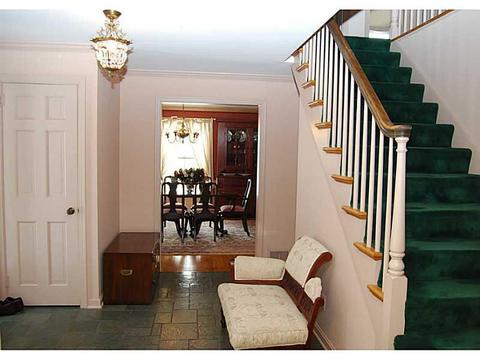 550 Miranda Rd, Pittsburgh, PA 15241 photo 2