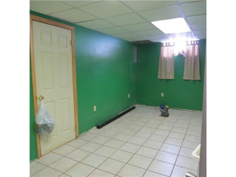 2111 Shaw St, Irwin, PA 15642 photo 13