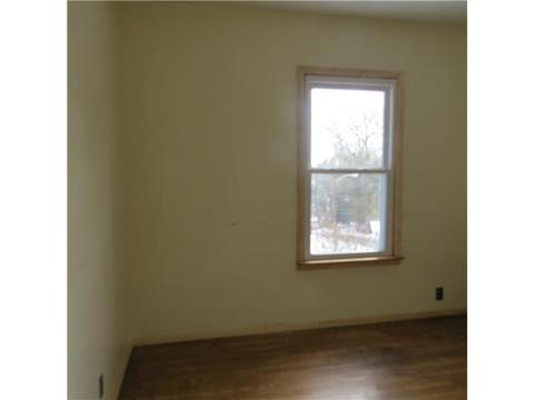 2111 Shaw St, Irwin, PA 15642 photo 12