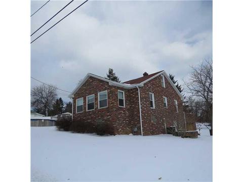 2111 Shaw St, Irwin, PA 15642 photo 1