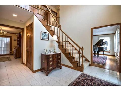 2818 Ridge Dr, Hampton, PA 15101 photo 3