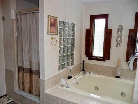 1305 Morrow Rd, Pittsburgh, PA 15241 photo 5