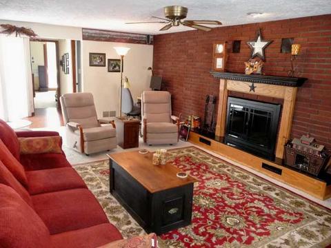 1305 Morrow Rd, Pittsburgh, PA 15241 photo 3