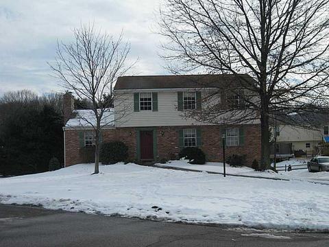 3074 Seminole Ct, Hampton, PA 15044 photo 2