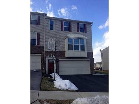 208 Broadstone Dr, Mars, PA 16046 photo 2