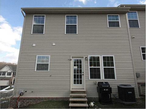 208 Broadstone Dr, Mars, PA 16046 photo 3