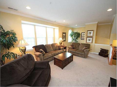 208 Broadstone Dr, Mars, PA 16046 photo 7