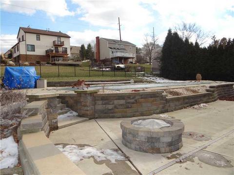 8198 Streamside Dr, Mccandless, PA 15237 photo 2