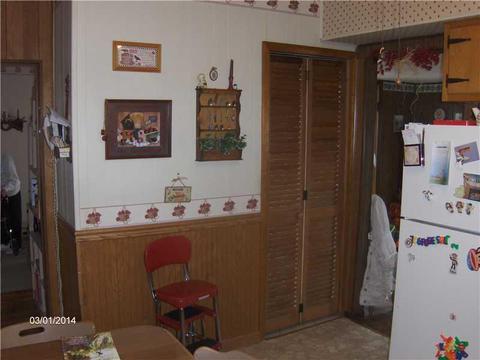 67 3rd Ave, Burgettstown, PA 15021 photo 5