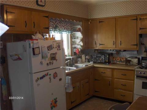 67 3rd Ave, Burgettstown, PA 15021 photo 4