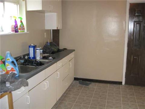 26 Hamilton Ave, Braddock, PA 15104 photo 2