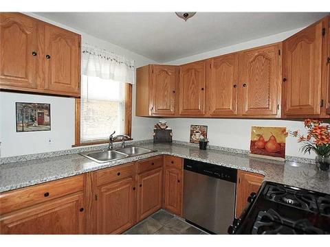 125 Bartley Rd, Pittsburgh, PA 15241 photo 6