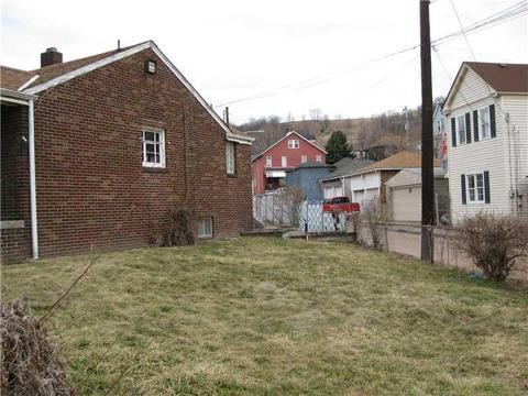 126 5th Ave, Braddock, PA 15104 photo 4