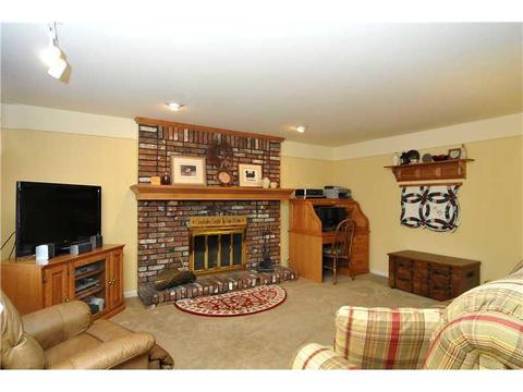 207 Windsor Dr, Coraopolis, PA 15108 photo 14
