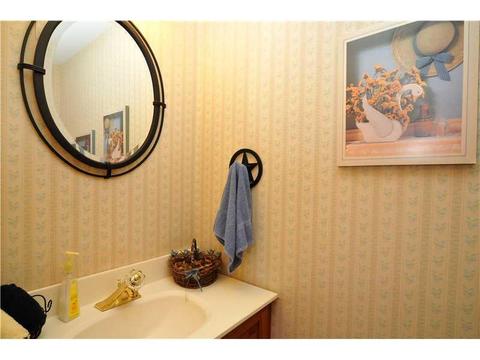 207 Windsor Dr, Coraopolis, PA 15108 photo 15
