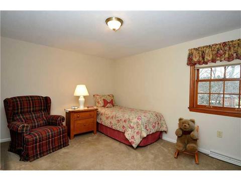 207 Windsor Dr, Coraopolis, PA 15108 photo 20