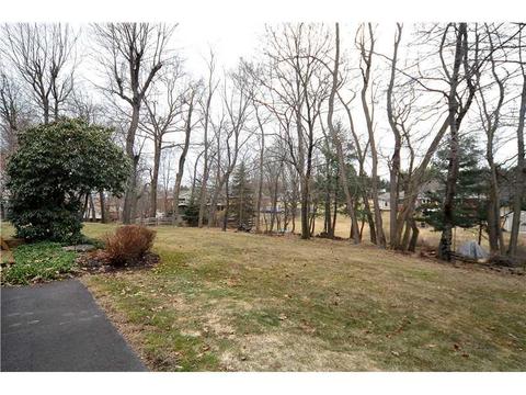 207 Windsor Dr, Coraopolis, PA 15108 photo 25