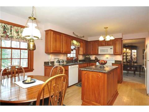 207 Windsor Dr, Coraopolis, PA 15108 photo 12