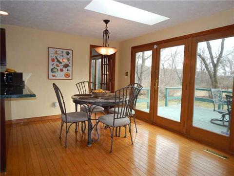 2730 Bristol Ct, Hampton, PA 15101 photo 6