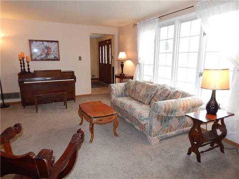 2730 Bristol Ct, Hampton, PA 15101 photo 10