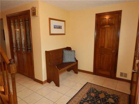 2730 Bristol Ct, Hampton, PA 15101 photo 11