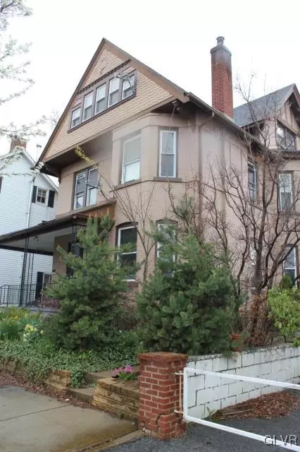 261 E Broad St, Bethlehem, PA 18018 photo 2