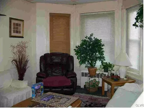 261 E Broad St, Bethlehem, PA 18018 photo 5