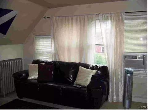 261 E Broad St, Bethlehem, PA 18018 photo 7
