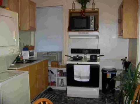 261 E Broad St, Bethlehem, PA 18018 photo 15