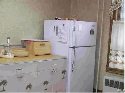 261 E Broad St, Bethlehem, PA 18018 photo 6