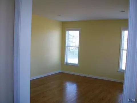 3039 E Walker, Bath, PA 18014 photo 7