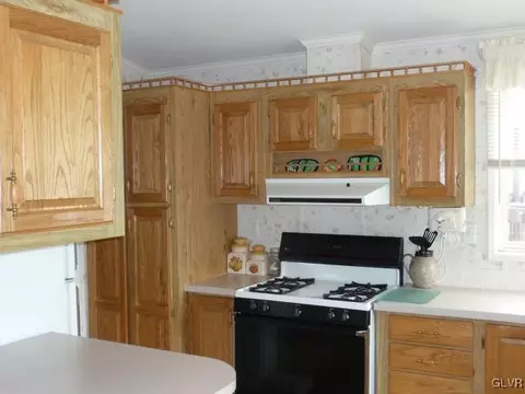 3 Spruce Ct, Bath, PA 18014 photo 8