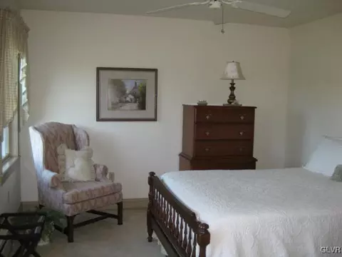254 E Mountain Rd, Wind Gap, PA 18091 photo 17