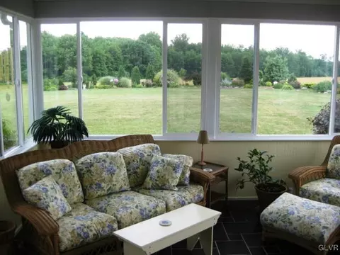254 E Mountain Rd, Wind Gap, PA 18091 photo 6