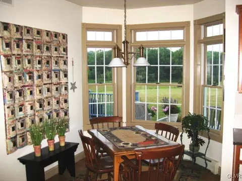 254 E Mountain Rd, Wind Gap, PA 18091 photo 4