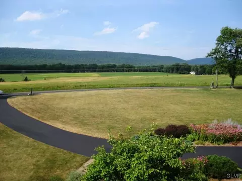254 E Mountain Rd, Wind Gap, PA 18091 photo 26