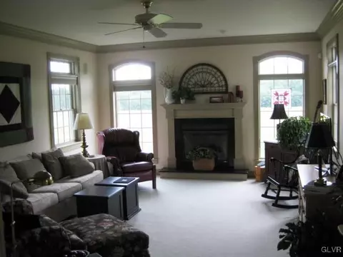 254 E Mountain Rd, Wind Gap, PA 18091 photo 5
