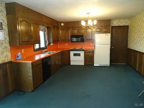 2916 Sickle Rd, Bath, PA 18014 photo 22