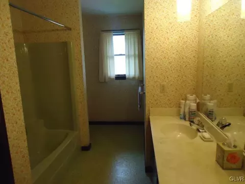 2916 Sickle Rd, Bath, PA 18014 photo 35