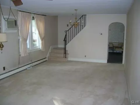 324 E Laurel St, Bethlehem, PA 18018 photo 5