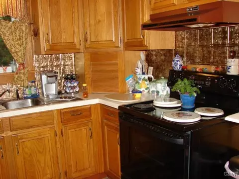6475 W Main Blvd, Bath, PA 18014 photo 5