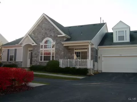 1872 Gregory Pl, Hellertown, PA 18055 photo 1