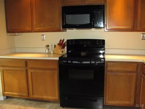 140 Founders Ct, Bethlehem, PA 18020 photo 8