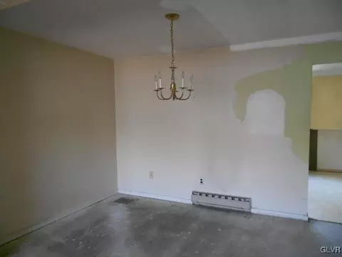222 Old Forge Dr, Bath, PA 18014 photo 3